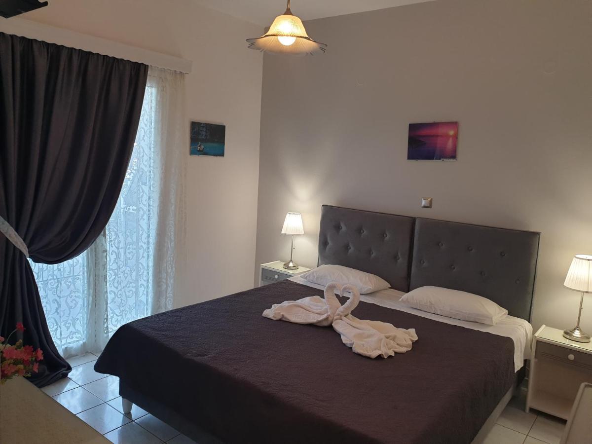Makis Studios & Apartments Poros  Eksteriør bilde