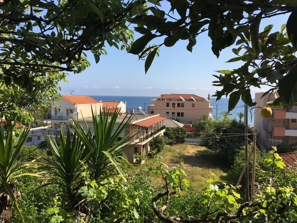 Makis Studios & Apartments Poros  Eksteriør bilde